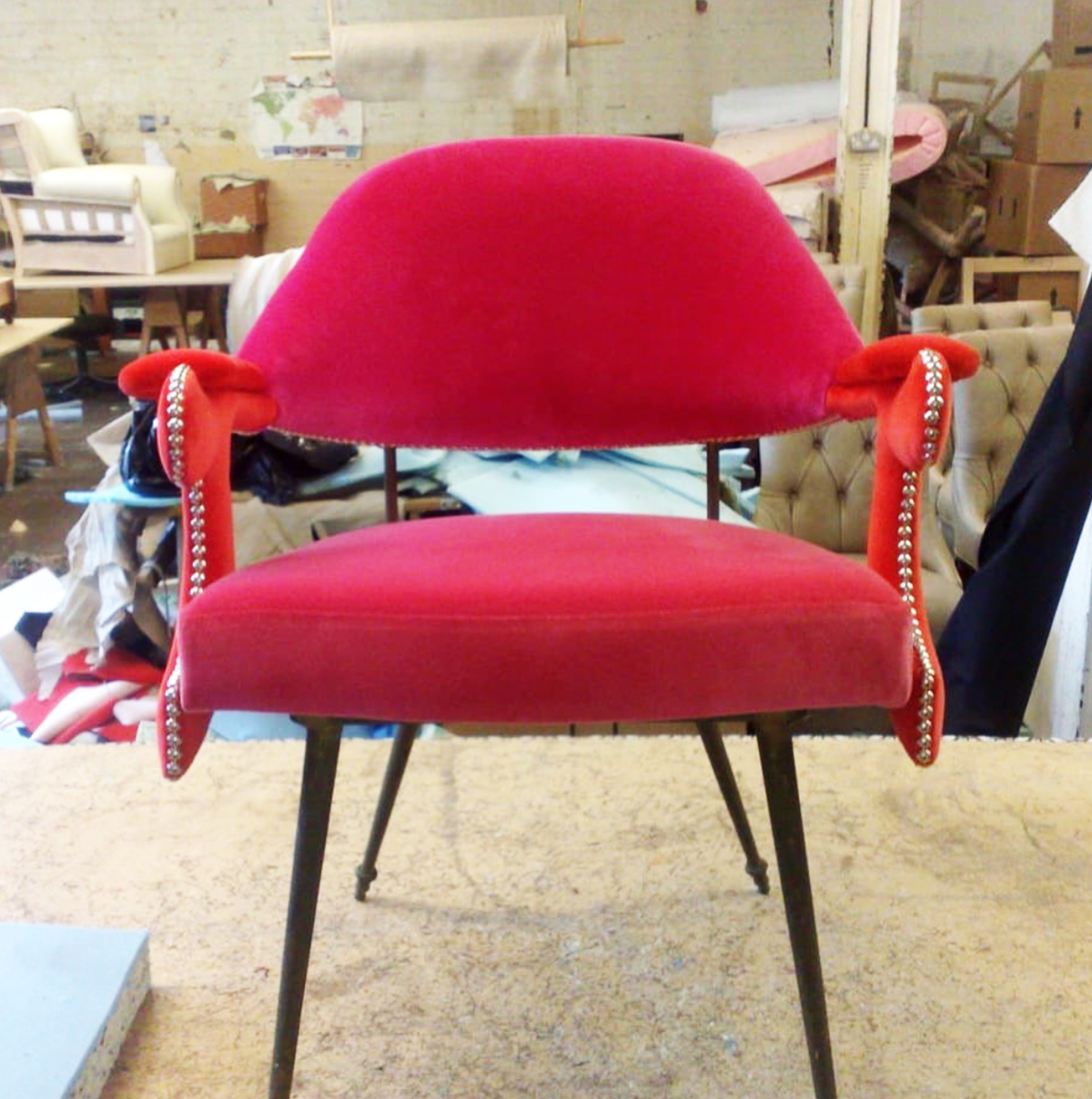 rock-pink-chair